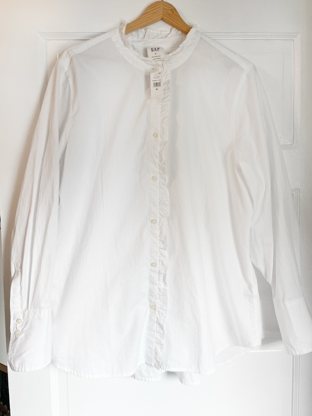 NWT GAP "The Classic Shirt" ruffled version - Size XL